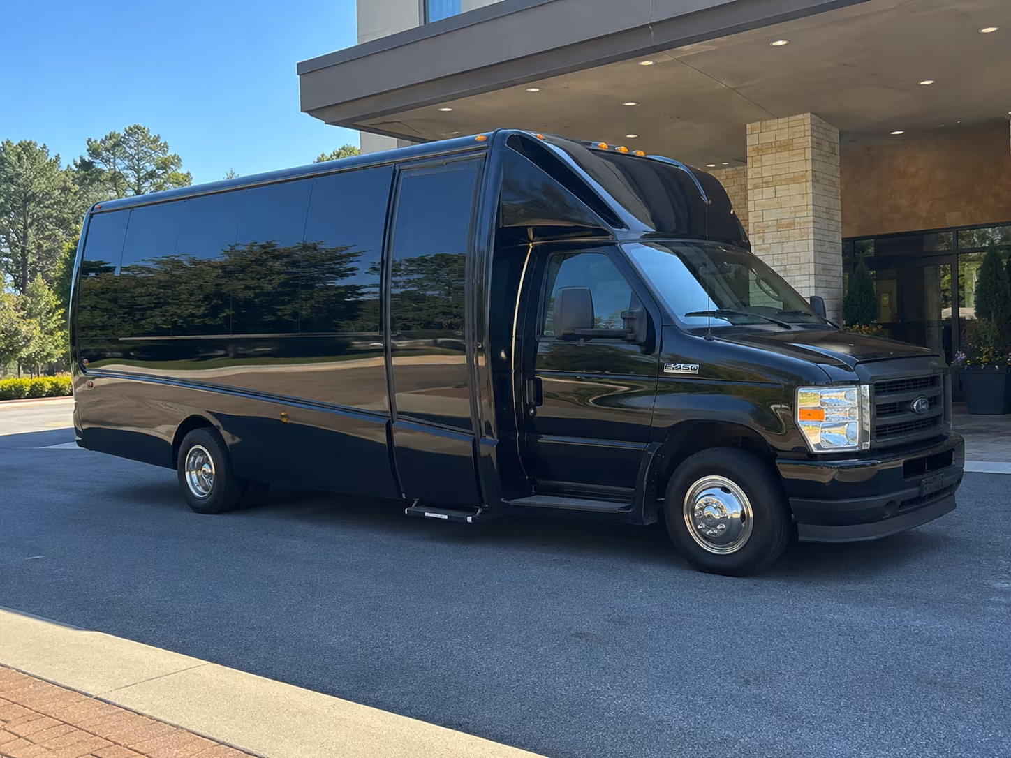 broken arrow fort smith charter buses