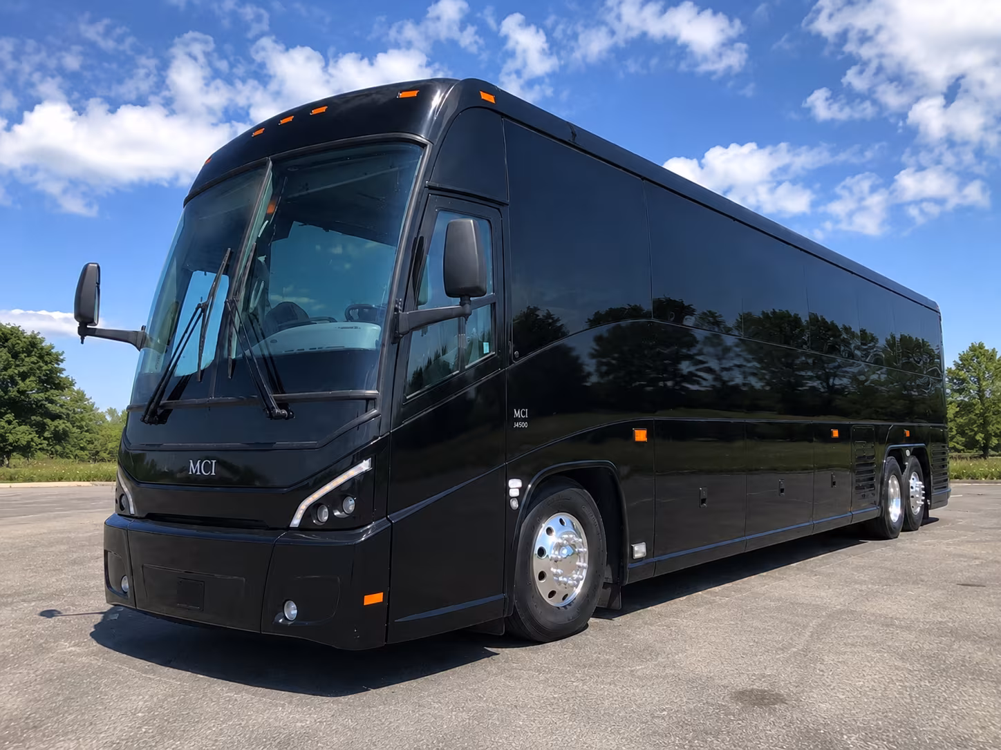 choose the right bus for the trip to crystal bridges in bentonville